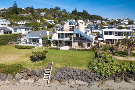 Photo of property in 98 Tindalls Bay Road, Tindalls Beach, Whangaparaoa, 0930