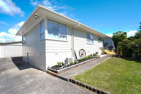 Photo of property in 3 Thorburn Avenue, Red Beach, 0932