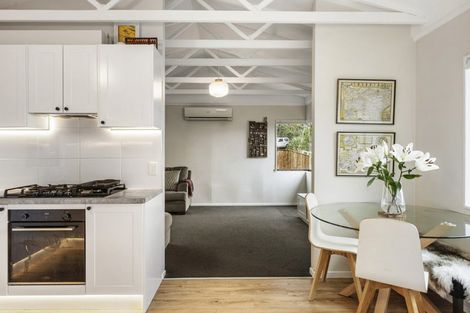 Photo of property in 150 Severn Street, Island Bay, Wellington, 6023