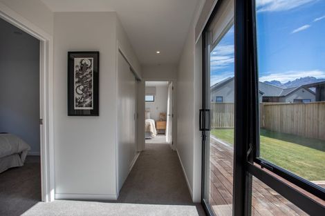Photo of property in 6 Cheviot Street, Jacks Point, 9371