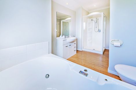 Photo of property in 28 Windsor Drive, Kirwee, Darfield, 7571