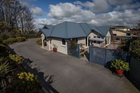 Photo of property in 12 Calder Place, Winton, 9720