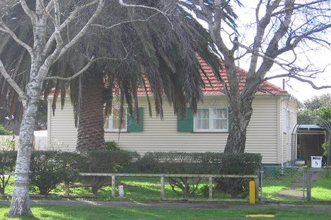 Photo of property in 5 Webb Street, Terrace End, Palmerston North, 4410