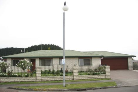 Photo of property in 17 Bishops Close, Greenmeadows, Napier, 4112