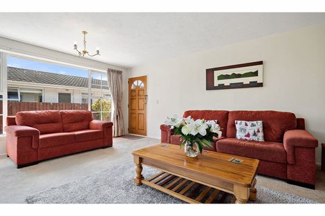 Photo of property in 2/203 Main North Road, Redwood, Christchurch, 8051