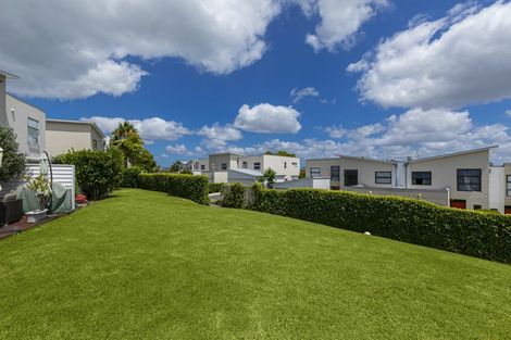 Photo of property in 14/40 Scarlet Oak Drive, Schnapper Rock, Auckland, 0632