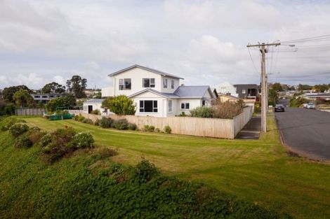 Photo of property in 1 Baring Terrace Strandon New Plymouth District