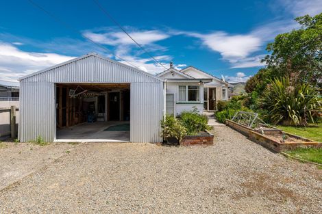 Photo of property in 17 Rugby Street, Waimate, 7924