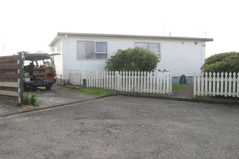 Photo of property in 61a Baylands Drive, Newlands, Wellington, 6037