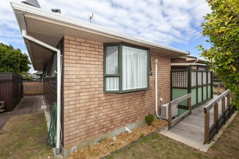 Photo of property in 74 Eatwell Avenue, Paraparaumu Beach, Paraparaumu, 5032