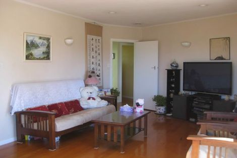 Photo of property in 6 Nicholson Place, Hillcrest, Auckland, 0627