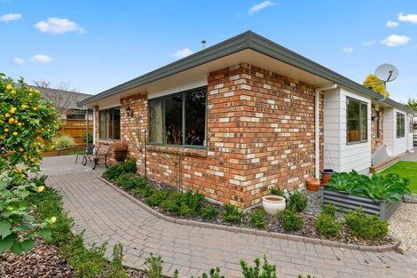 Photo of property in 4 Mccahon Drive, Pukehangi, Rotorua, 3015