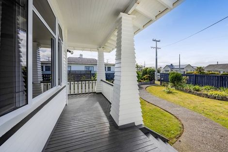 Photo of property in 8 Lincoln Street, Patea, 4520