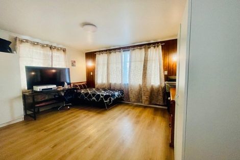 Photo of property in 106 Coxhead Road, Wattle Downs, Auckland, 2103