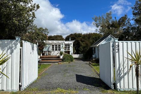 Photo of property in 92 Beach Road, Long Beach, Port Chalmers, 9081