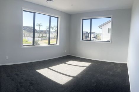 Photo of property in 2 Picnic Point Road, Hobsonville, Auckland, 0616
