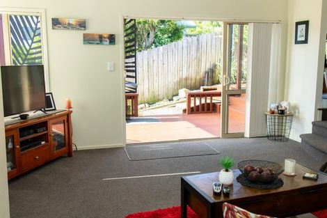 Photo of property in 5 Coralsea Way, Arkles Bay, Whangaparaoa, 0932