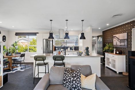 Photo of property in 16 Lockhart Avenue, Milson, Palmerston North, 4414