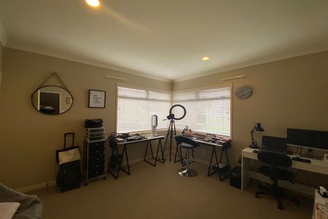 Photo of property in 12 Bishopsworth Way, Huntington, Hamilton, 3210