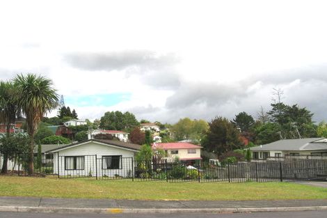 Photo of property in 56 Sungrove Rise, Sunnyvale, Auckland, 0612