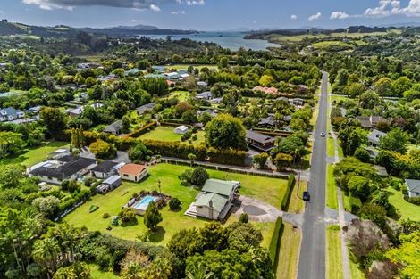 Photo of property in 10 Kendall Road, Kerikeri, 0230