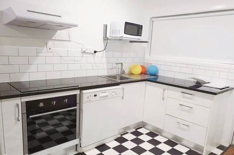 Photo of property in 3/3 Tralee Place, Hillcrest, Hamilton, 3216