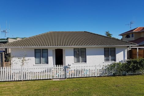 Photo of property in 62 Pitau Road, Mount Maunganui, 3116