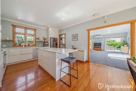 Photo of property in 18 Birdwood Road, Waterloo, Lower Hutt, 5011