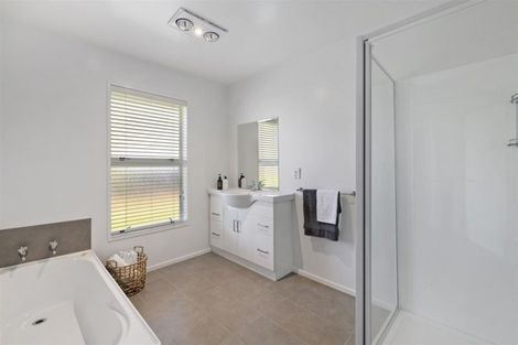 Photo of property in 9 Parkwood Place, Parklands, Christchurch, 8083