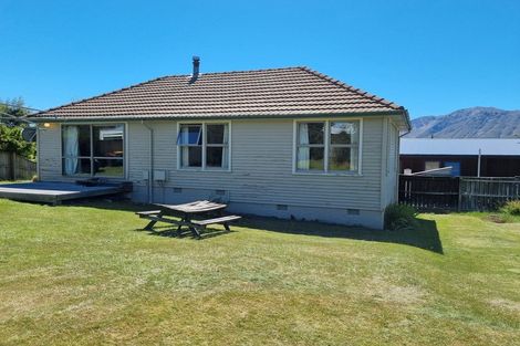 Photo of property in 16 Aorangi Crescent, Lake Tekapo, 7999