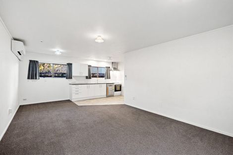 Photo of property in 2/20 Roulston Street, Pukekohe, 2120