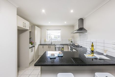 Photo of property in 16a Swaffield Road, Papatoetoe, Auckland, 2025