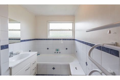 Photo of property in 22 Tuirau Place, Ilam, Christchurch, 8041