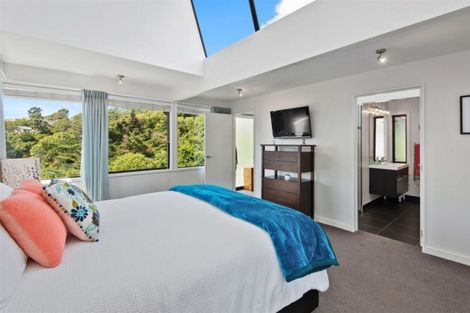 Photo of property in 21 Hackthorne Road, Cashmere, Christchurch, 8022