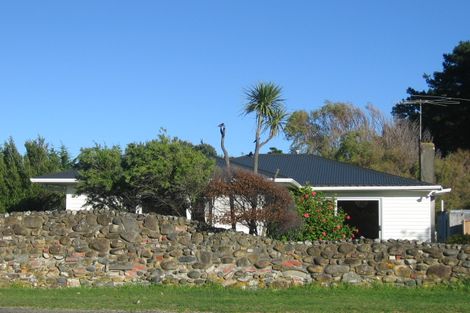 Photo of property in 8 Mazengarb Road, Paraparaumu Beach, Paraparaumu, 5032