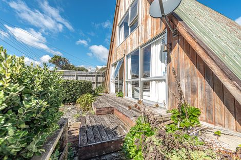 Photo of property in 5 Ashton Terrace, Castlecliff, Whanganui, 4501