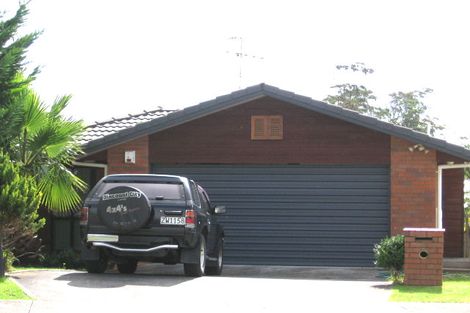 Photo of property in 18 Jubaea Place, Henderson, Auckland, 0610