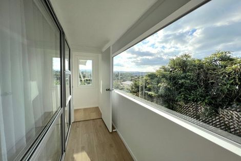 Photo of property in 2/13 Sunnyside Road, Sunnyvale, Auckland, 0612