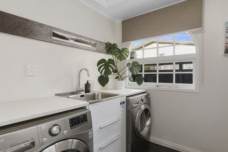 Photo of property in 62 Chatsworth Road, Silverstream, Upper Hutt, 5019