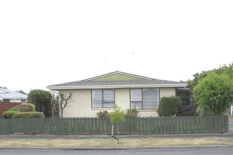 Photo of property in 1/60 Inwoods Road, Parklands, Christchurch, 8083