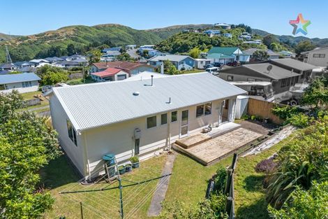 Photo of property in 4 Tarras Grove, Kelson, Lower Hutt, 5010