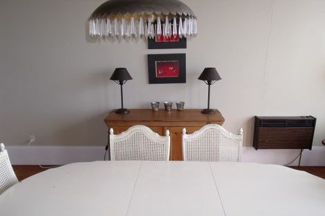 Photo of property in 16 Sealy Road, Bluff Hill, Napier, 4110