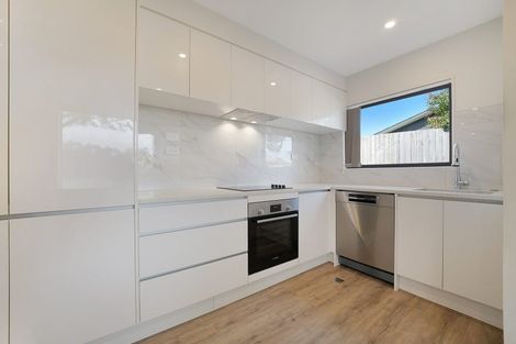 Photo of property in 89e Oreil Avenue, West Harbour, Auckland, 0618