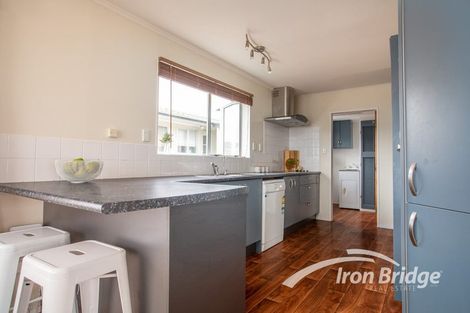 Photo of property in 78 Gloaming Hill, Titahi Bay, Porirua, 5022