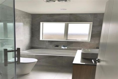 Photo of property in 29 Cooladawson Drive, Flat Bush, Auckland, 2019