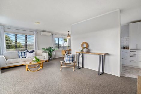 Photo of property in 15a Ngahere Views, Orewa, 0931