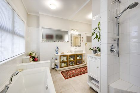 Photo of property in 40 Hospital Terrace, Hospital Hill, Napier, 4110