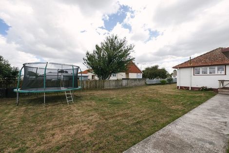 Photo of property in 24 Thames Street, Roslyn, Palmerston North, 4414