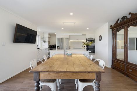 Photo of property in 96 Omana Avenue, Shelly Beach, South Head, 0874