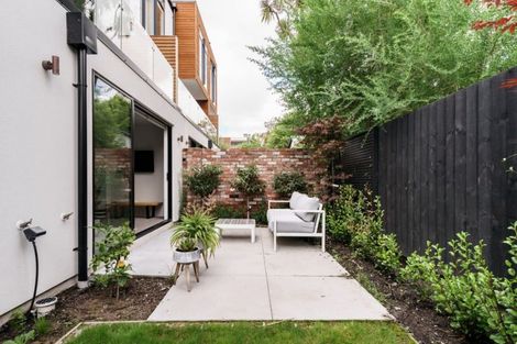 Photo of property in 2/22 Peterborough Street, Christchurch Central, Christchurch, 8013